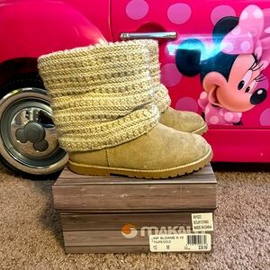 Sleeve Boots, ( 10 medium)